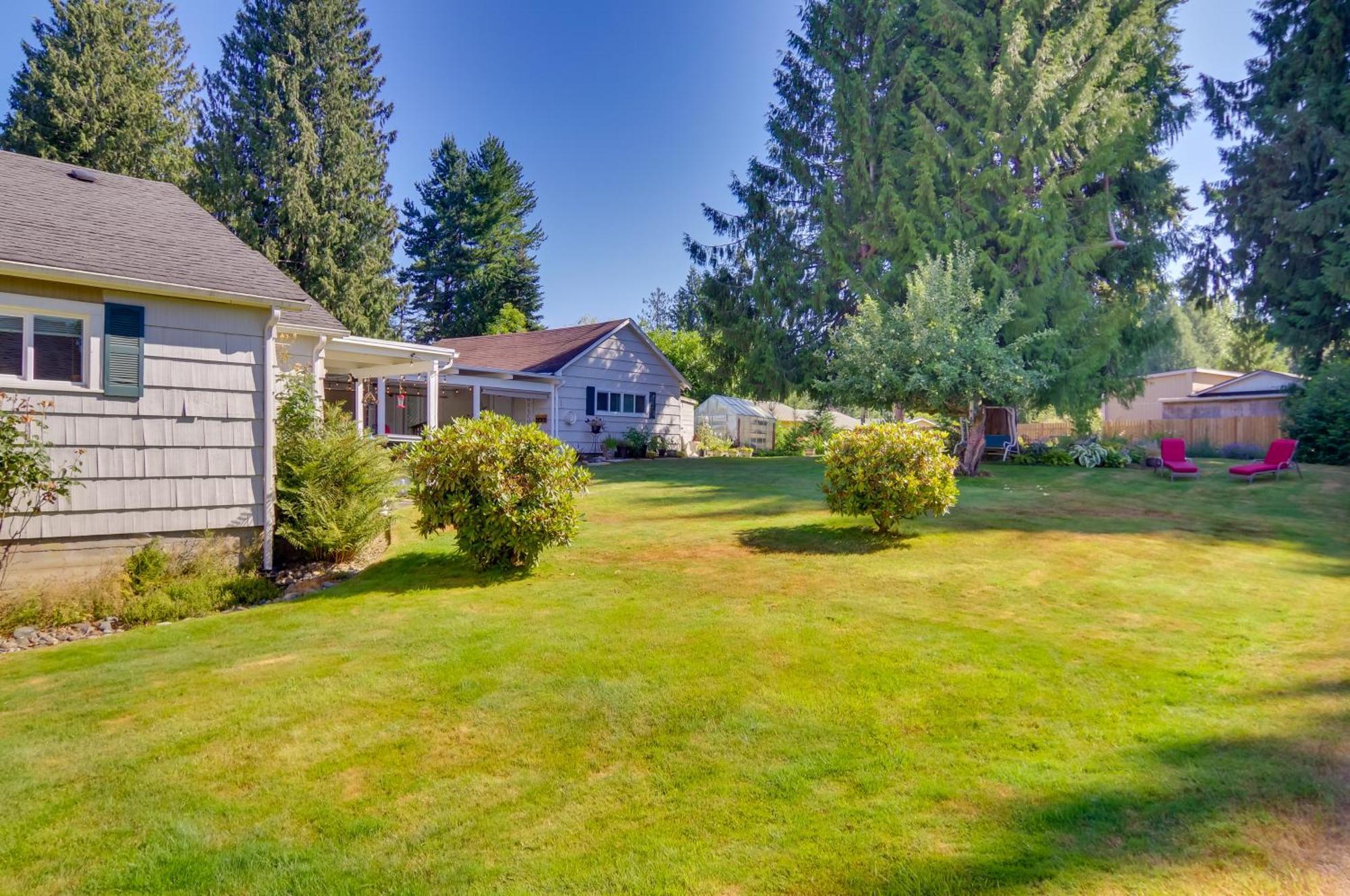 Charming Updated Retreat Walk To Lake Stevens! エクステリア 写真